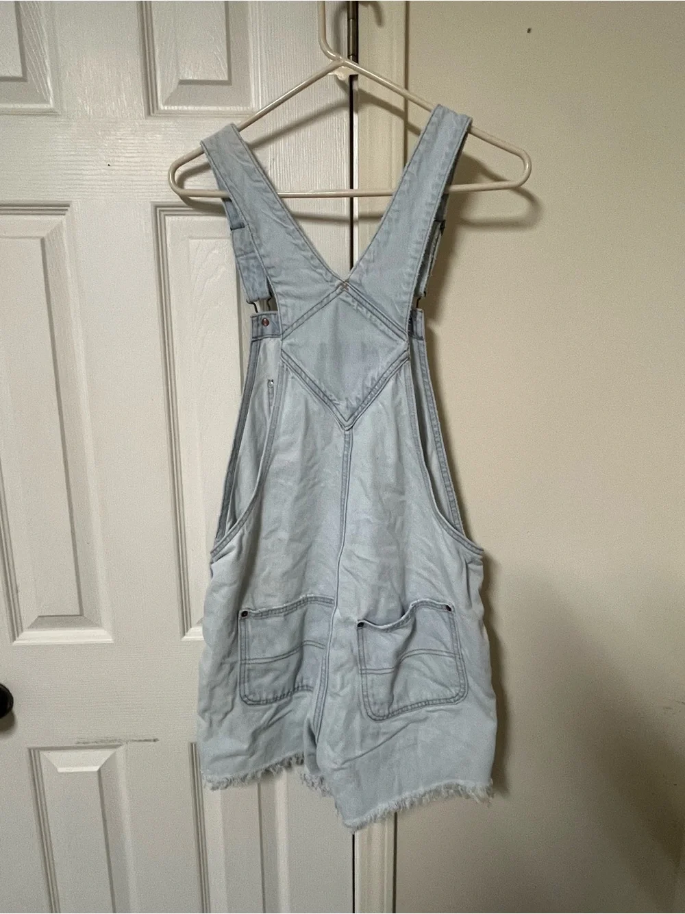 Old Navy Women Shorts L Blue Whitewash Denim Overalls Raw Hem 4